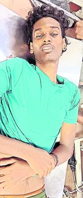 బైక్ను ఢీకొన్న ఆటో: వ్యక్తి మృతి