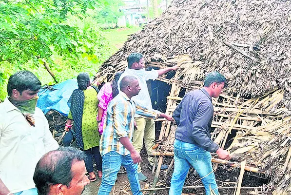 పాడి రైతులపై దాడి