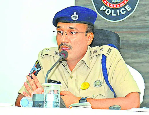 ప్రజలకు ఉత్తమ సేవలు అందించాలి 