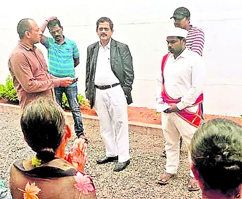 ఖైదీలు హక్కులను వినియోగించుకోవాలి