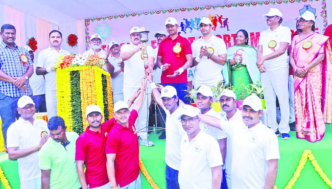 క్రీడలు మానసిక  ఉల్లాసానికి దోహదం