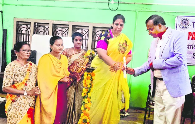 పారా లీగల్‌ వలంటీర్ల పాత్ర కీలకం 
