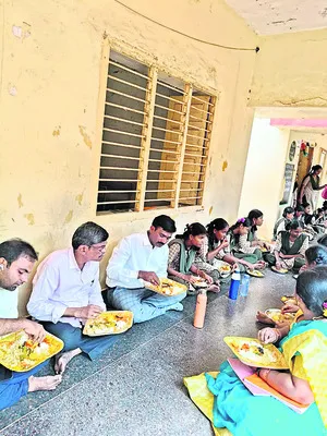 జాతీయ ఆహార కమిషన్‌ సభ్యుడు ఆకస్మిక తనిఖీలు 