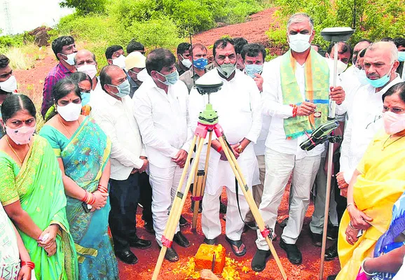 ఒక అడుగు ముందుకు... రెండడుగులు వెనక్కి