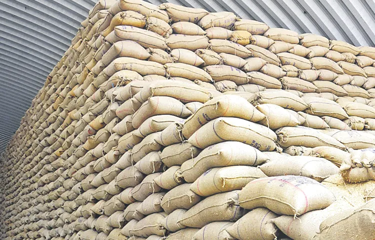 There is an acute shortage of warehouses in the state