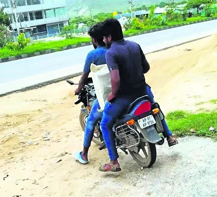 సరిహద్దులోనే ‘కల్తీ’ తయారీ 