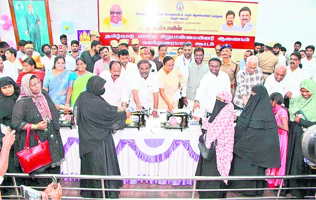 హెల్ప్లైన్ కేంద్రం ఏర్పాటు చేయాలి