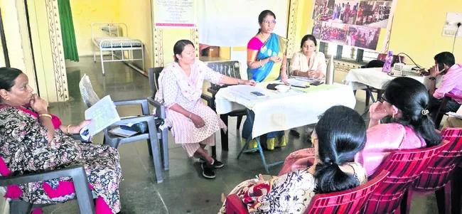 లింగ నిర్ధారణ పరీక్షలు  చేస్తే కఠిన చర్యలు 