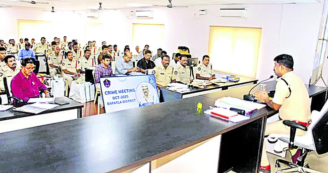 బాణసంచా తయారీ దుకాణాలపై నిఘా