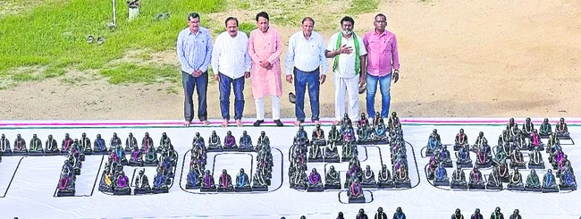 లక్ష గాంధీ విగ్రహాల సేకరణ షురూ