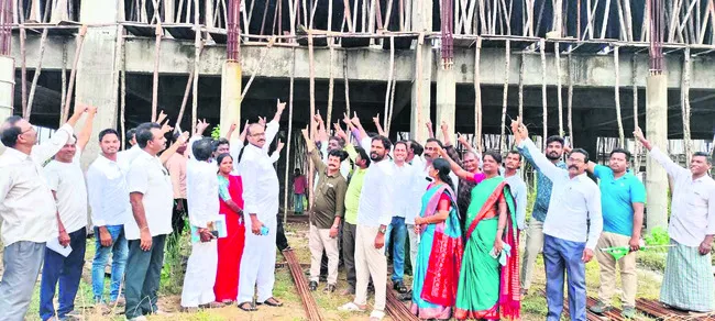 మల్టీ స్పెషాలిటీ ఆస్పత్రిపై కూటమి నిర్లక్ష్యం