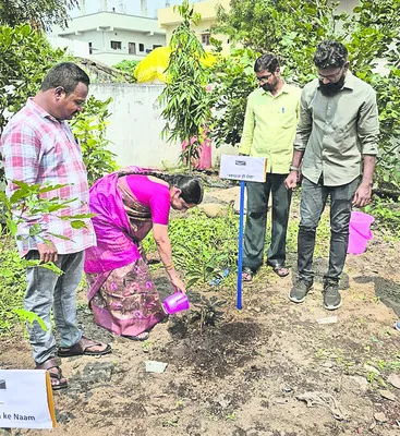 ఖాతాదారులకు జవాబుదారీగా ఉండాలి