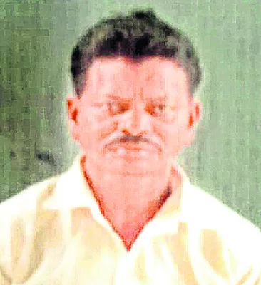 పిడుగు పాటుతో వ్యక్తి మృతి