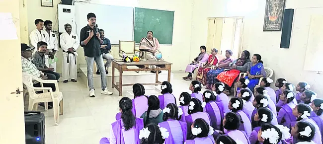 లక్ష్యం, క్రమశిక్షణతో కూడిన విద్య అవసరం
