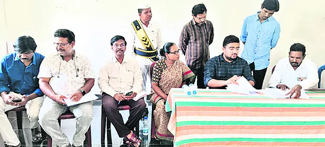 సాగుకు అనుకూలంగా భూముల అభివృద్ధి