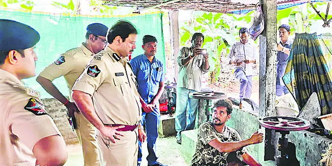బాణసంచా తయారీ కేంద్రాల్లో  నిబంధనలు తప్పనిసరి 