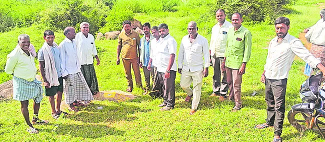 పొలాలు పోతే బతికేదెట్లా?