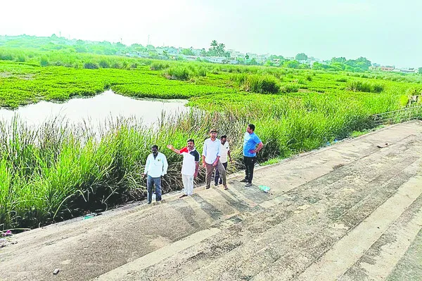 గొల్లచెరువు కబ్జాలపై చర్యలేవి?
