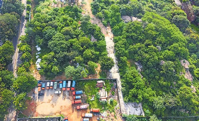 Banjara Hills Road No10 Ten acres land Issuse