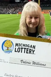 Rs 9 Crore Jackpot US Woman Mistakes Lottery Call For Scam12
