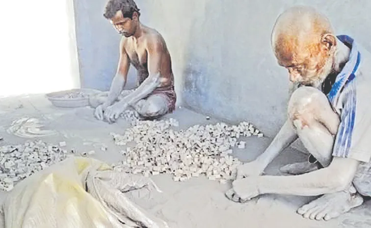 Unsafe workers at fireworks centers