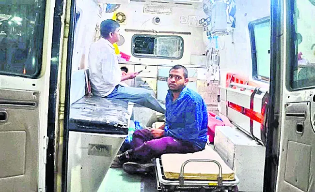 రైల్లో ప్రయాణికుడికి అస్వస్థత