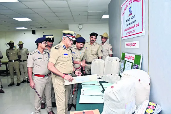 ప్రొఫెసర్‌ ఇంట్లో దోపిడీ డ్రైవర్‌ పనే 