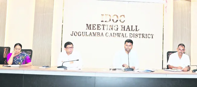 రైతుల ఆర్థికాభివృద్ధికి కృషి చేయాలి