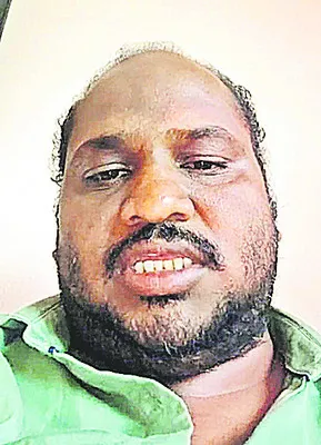 నగరపాలక సంస్థ అప్కాస్ ఉద్యోగి ఆత్మహత్యాయత్నం
