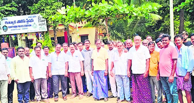 చేపల దొంగలపై చర్యలు తీసుకోవాలి
