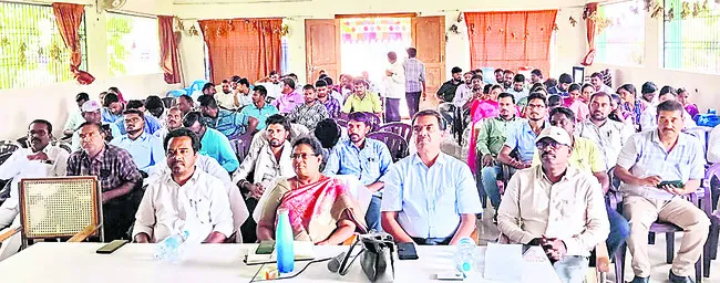 లాభదాయక పంటలు సాగు చేయాలి 