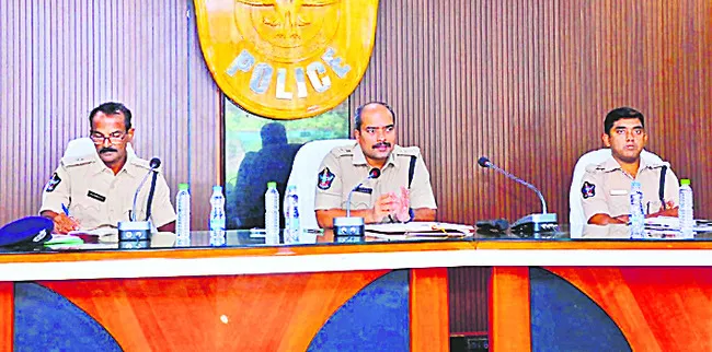 సమన్వయంతో ఉత్తమ సేవలు అందించాలి 