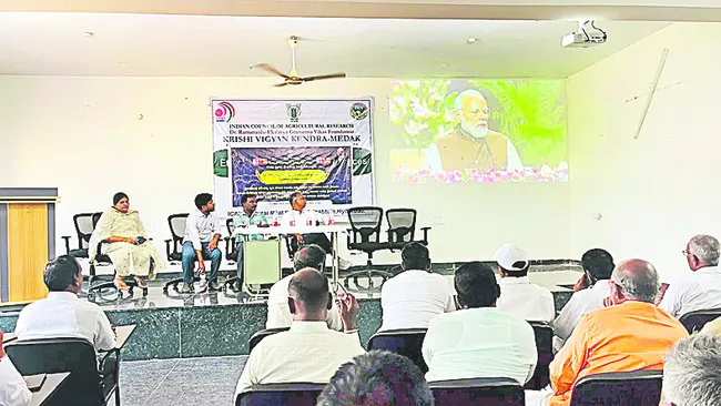 పీఎండీడీకేవై పథకంతో రైతులకు మేలు 