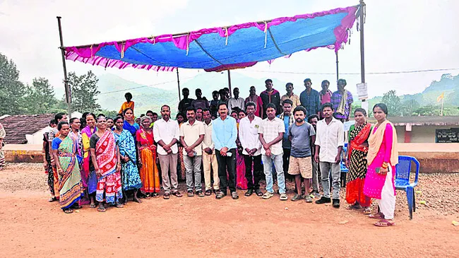 బాధిత రైతులకు నష్టపరిహారం చెల్లించాలి