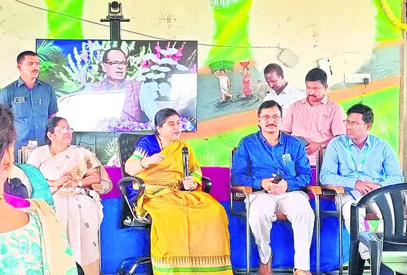 రైతులు పథకాలను సద్వినియోగం చేసుకోవాలి