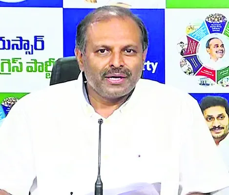 నకిలీ మద్యం కేసు  సీబీఐకి అప్పగించాలి 