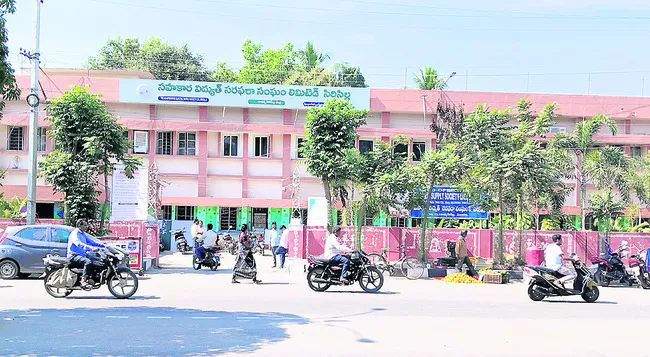 ‘సెస్’ పాలకవర్గంలో చీలిక
