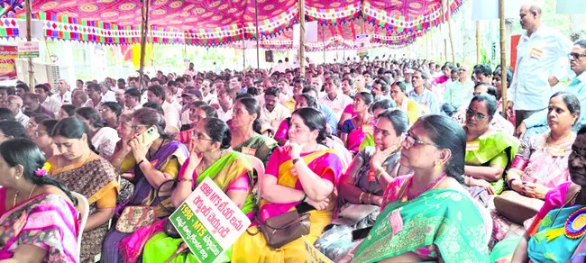 ఎంటీఎస్ టీచర్లను క్రమబద్ధీకరించాలి