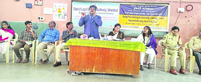 బాలికలను ప్రోత్సహించడం బాధ్యత