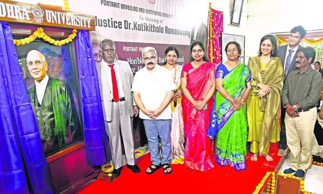 మహోన్నత వ్యక్తిత్వం జస్టిస్ రామస్వామి సొంతం