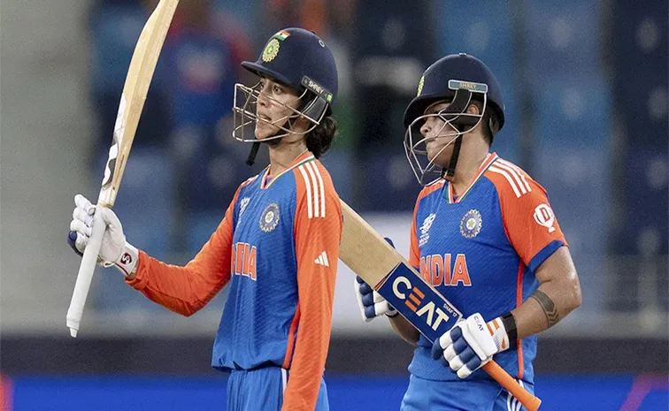 Women's CWC 2025, IND VS AUS: India All Out For 330 Runs