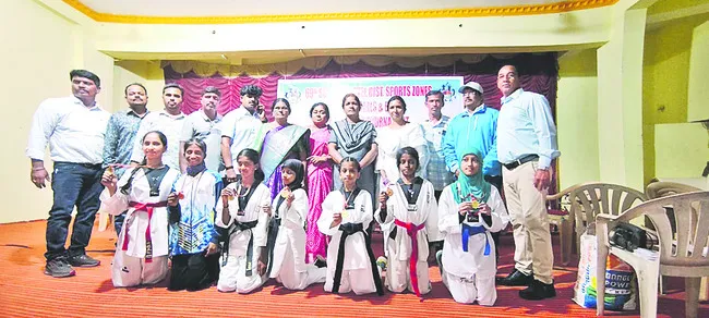 తైక్వాండోలో జాతీయ స్థాయికి ఎంపిక 