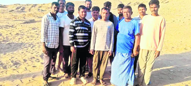 వలస కార్మికుల ఆకలి కేకలు