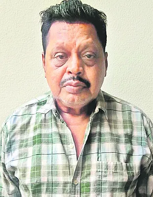 కానుక భూములు అన్యాక్రాంతం 