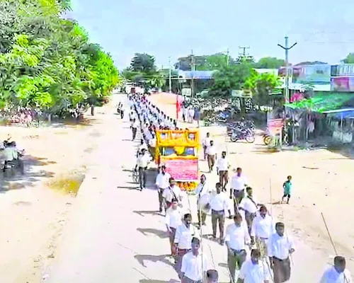 ధర్మరక్షణకు కంకణ బద్ధులు కావాలి