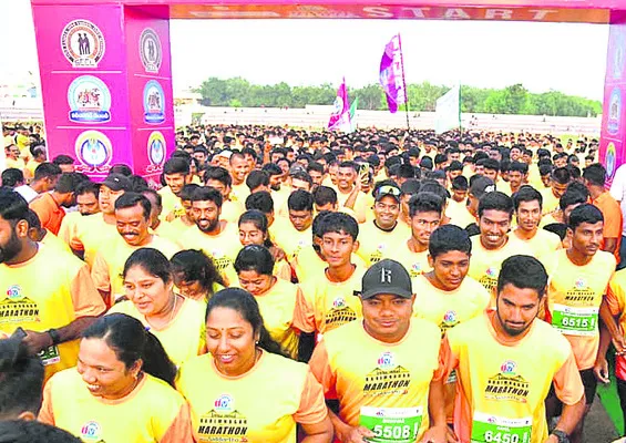 ఉత్సాహంగా హాఫ్‌ మారథాన్‌ 