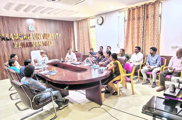 స్నాతకోత్సవానికి పకడ్బందీగా ఏర్పాట్లు