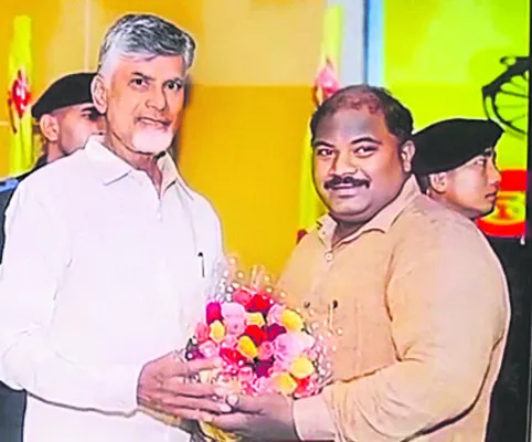 ఉద్యోగాలు ఇప్పిస్తానంటూ ఘరానా మోసం!
