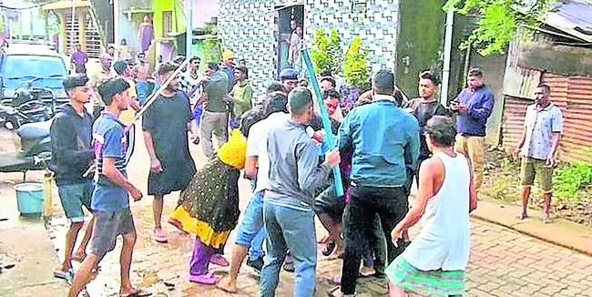 మద్యం మత్తులో ఉన్మాది హల్‌చల్‌