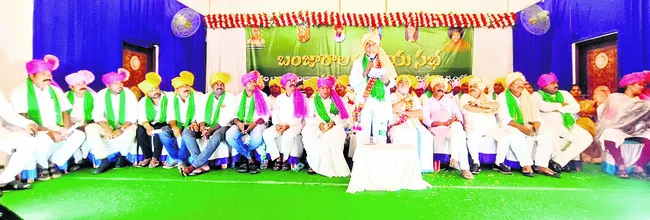 అన్యాయంపై ఎక్కడికక్కడ నిలదీద్దాం